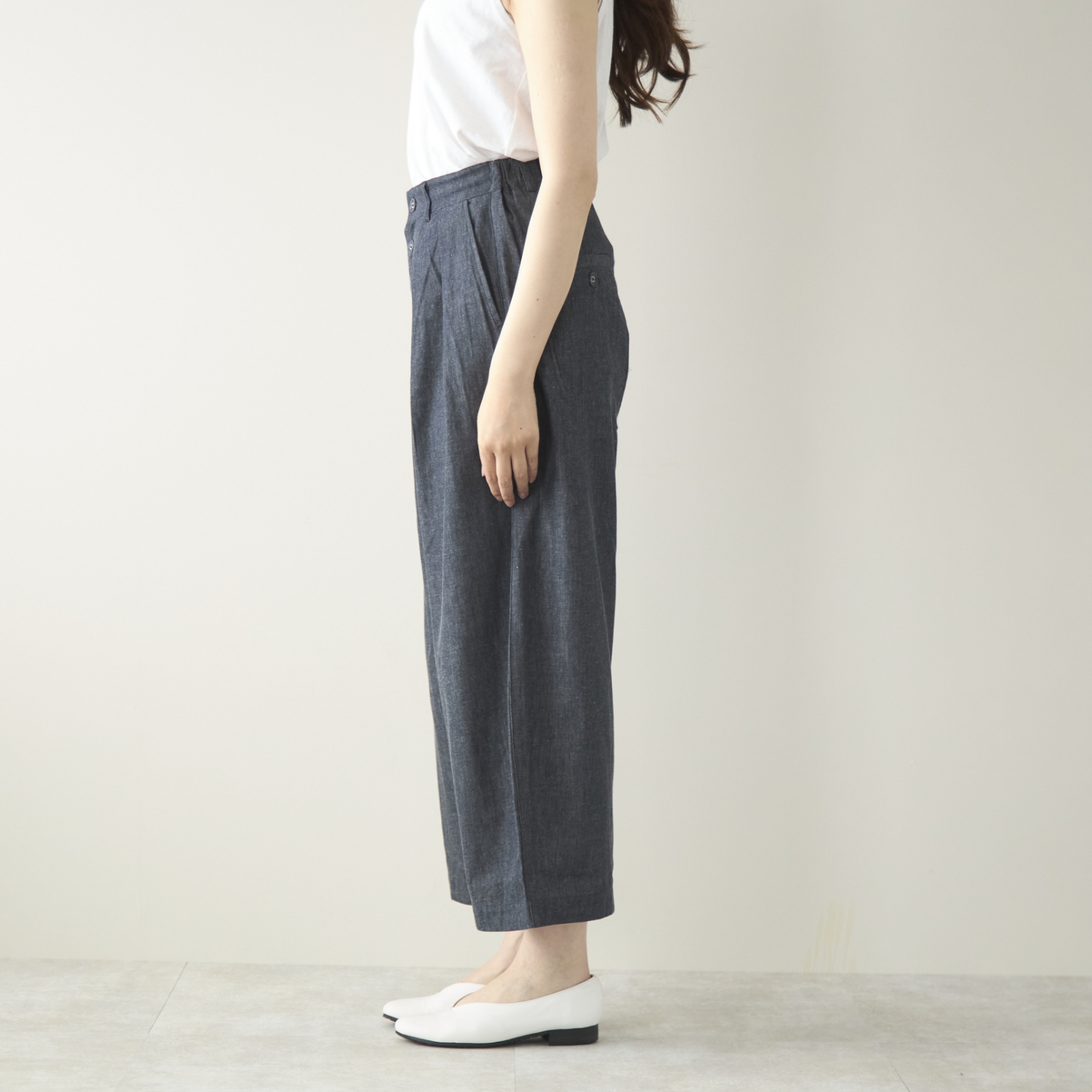 TUTIE./コットンリネンデニムタックパンツ